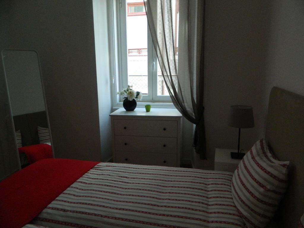 Enjoy Mouraria Apartments Lisbona Esterno foto
